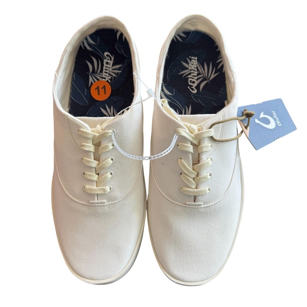 OluKai Tradewind Shoes Mens Size 11 White Canvas Lace Up Casual Comfort Sneakers